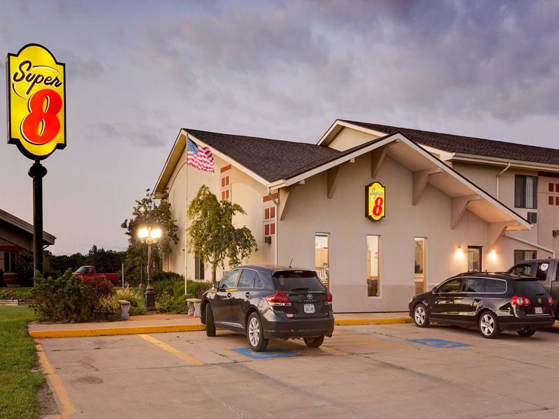 Super 8 By Wyndham Keokuk Hotel Exterior photo